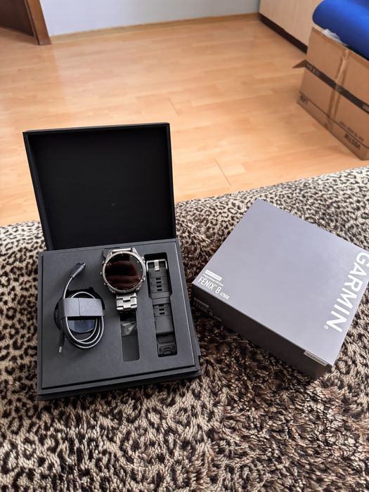 Смарт-часы Garmin Fenix 8 47mm