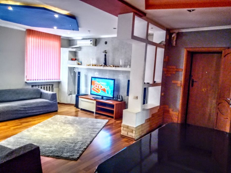 Сдам 3х к.кв Сазда БЦ Мир