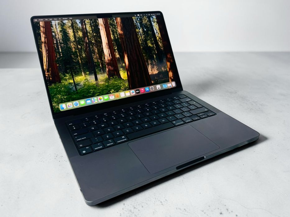 KATO НОВ! MacBook Pro 14" 2024 M4 Pro с 14C/20G 24RAM 512SSD Гаранция!