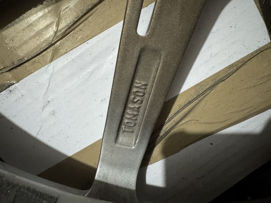 Джанти Tomason TN27 superlight