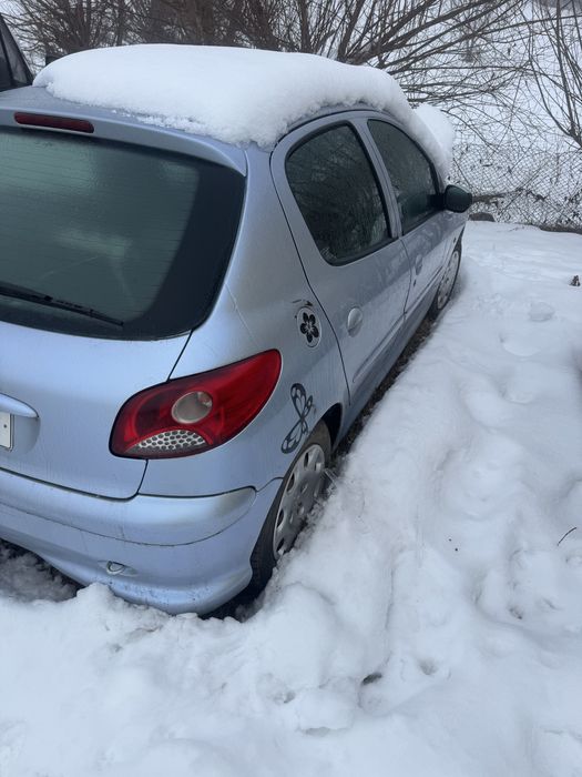 Dezmembrez peugeot 206