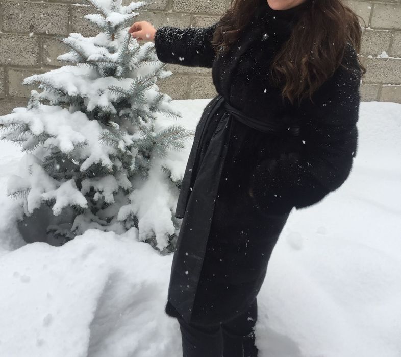 Продам черную шубу б/у