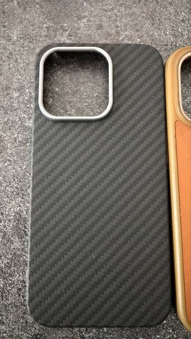 4 huse premium Iphone 14 pro