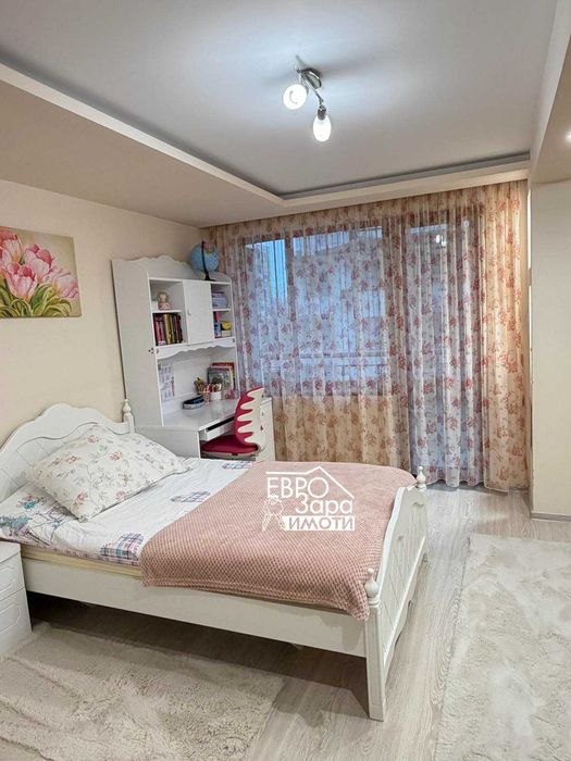 Просторен, обзаведен апартамент за продажба на метри от Жабките