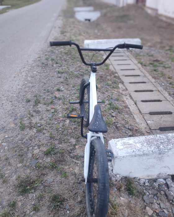 Vand BMX  in stare bună