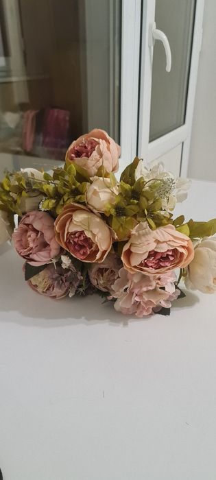 Продам искусс.пионы