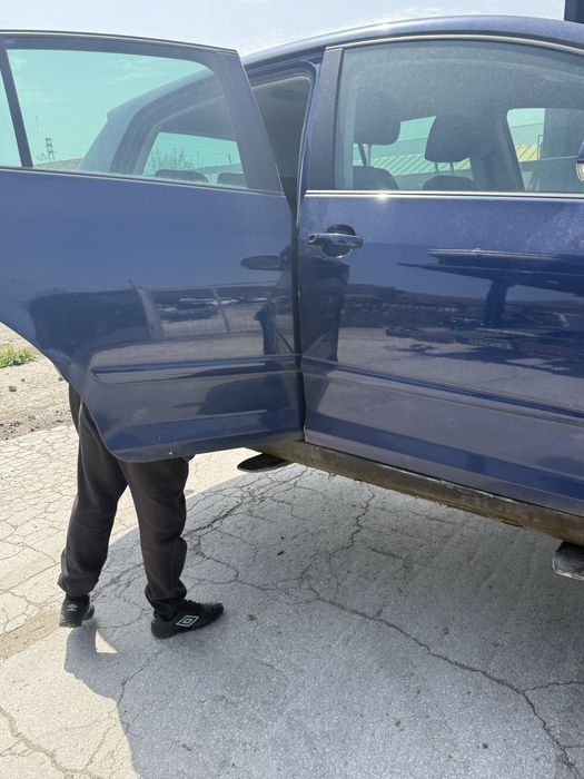 На части Vw Golf 5 Plus 2.0tdi BMM 2007год дизел теглич ръчка