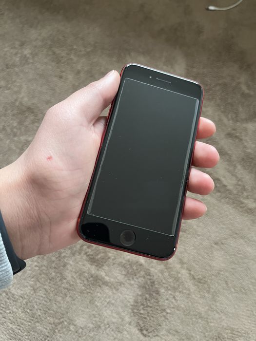 iPhone SE 2020 без забележки