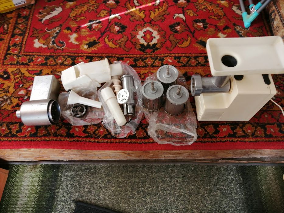 кухонный комбайн ЭКМ-3,мясорубка,б/у