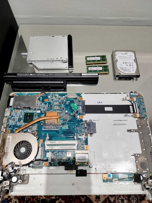 Piese Laptop Sony Vaio PCG 71311M