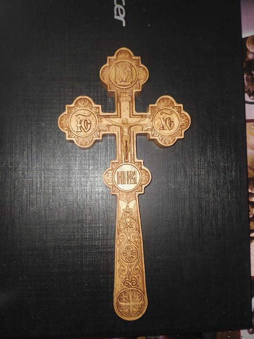 Cruce binecuvantareb 25 cm sculptata in lemn de fag