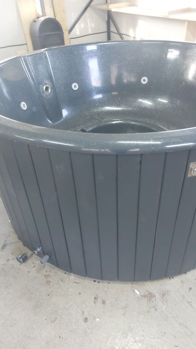 Ciubăr jacuzi patrat sau rotund 10 pers