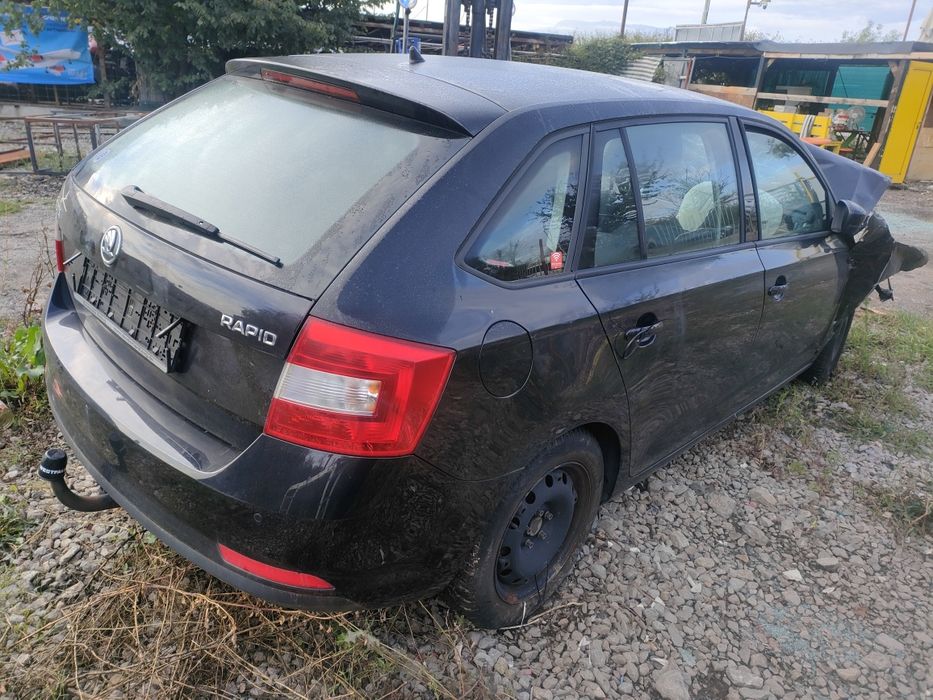 Продавам на части Шкода Рапид 1.2 tsi