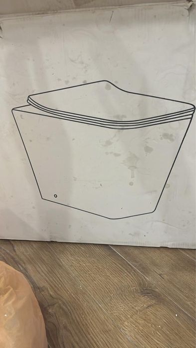 Продам унитаж новый