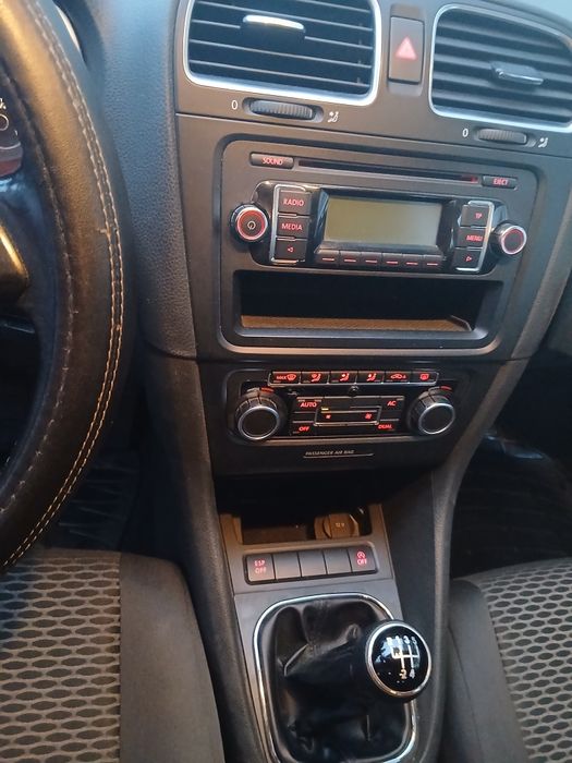 VOLKSWAGEN Golf 2010 — imagine 2