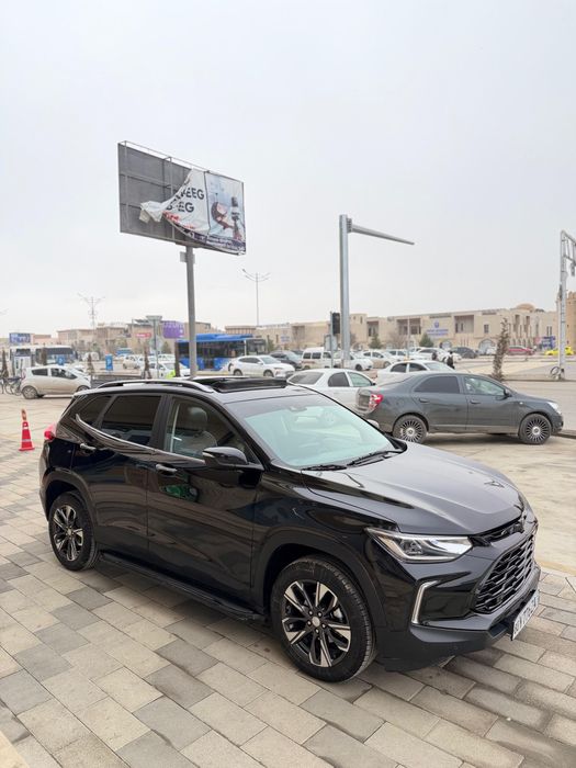 Tracker 2025 premier plus