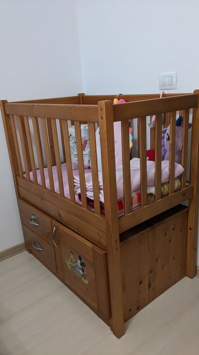 Pătuț copilPătuț copil  din lemn masiv de cireș
