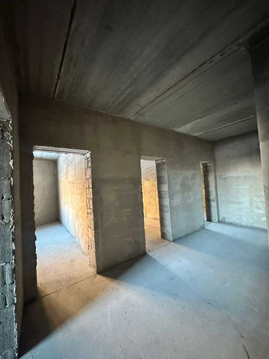 Продам 3х комн черновую Батыс