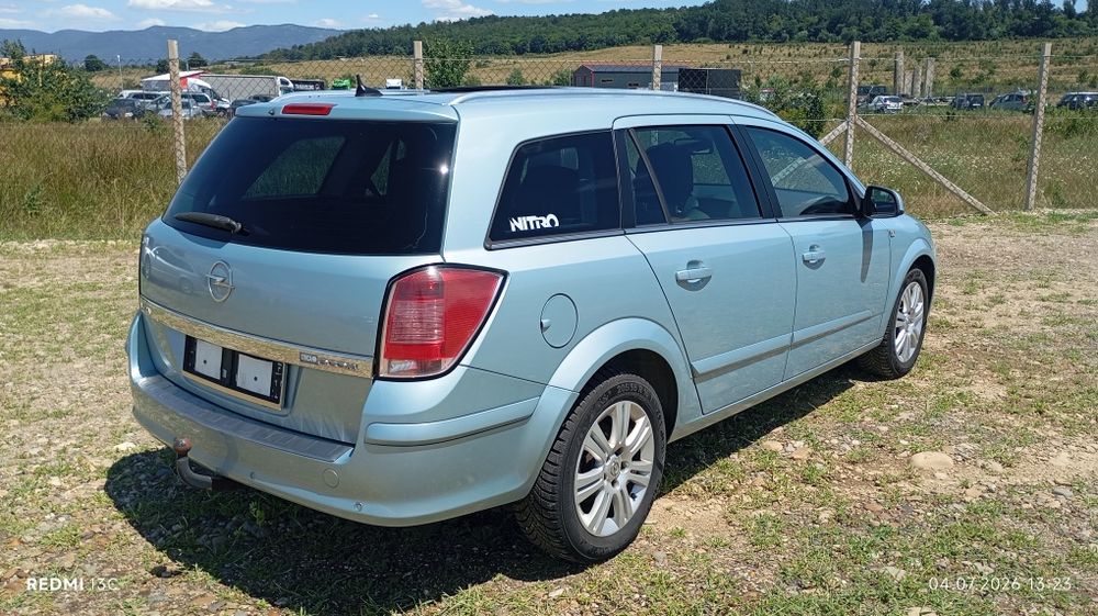 Opel Astra 1.7 CDTI 2010 Full