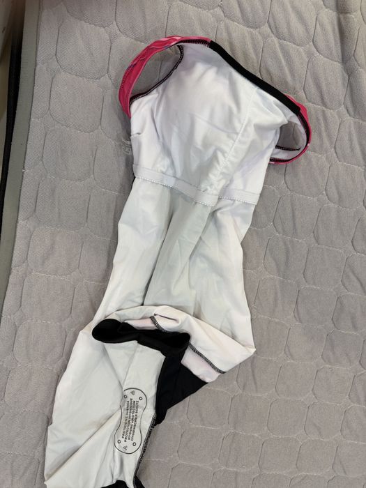 Новый Купальник слитный