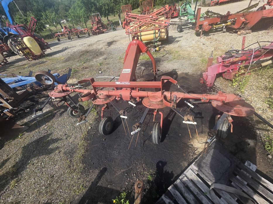 Grebla împrăștiat fan in tiranti la tractor 4 rotoare de 3.6m Potinger