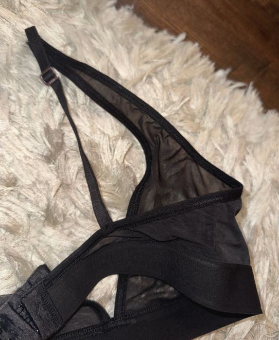 Sutien Ralph Lauren negru – senzual, dar rafinat