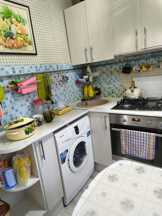Продам 3к квартиру с ремонтом. 3 этаж