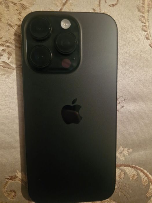 Айфон 16про.