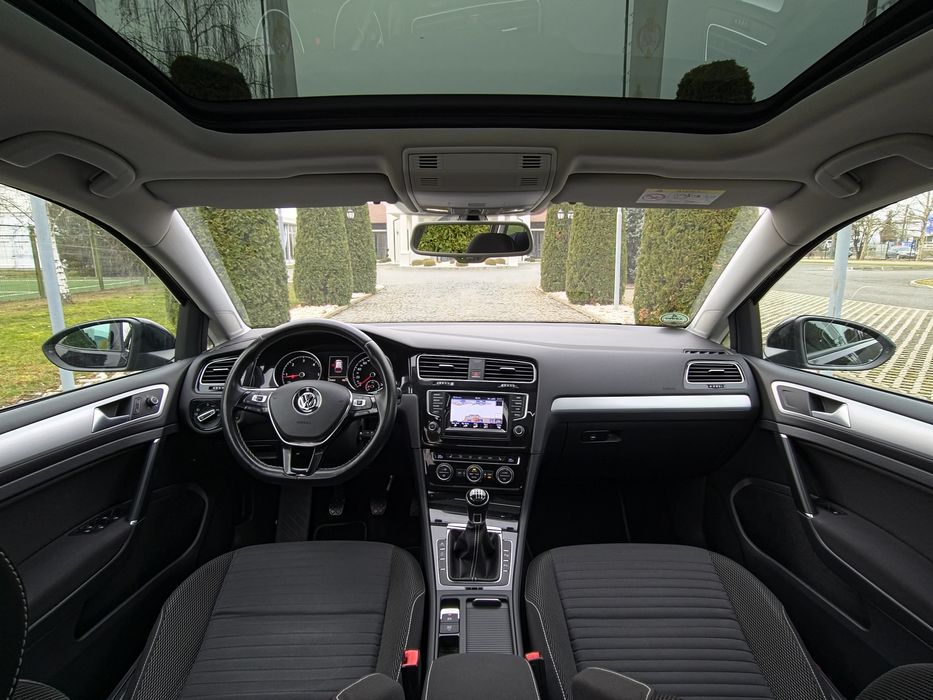 VW Golf VII(7) CUP 2.0TDI-150CP  Navigatie/Panoramic/Cârlig Electric