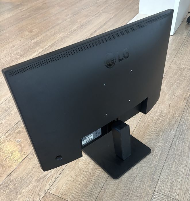 Монитор LG 24MR400