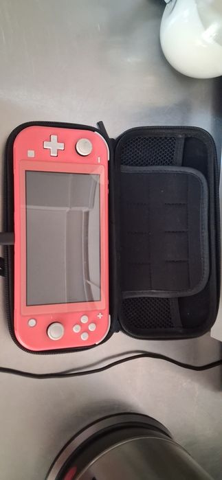 Продам Nintendo Switch Lite