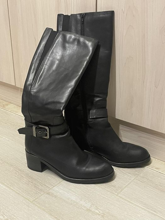 Черни високи ботуши