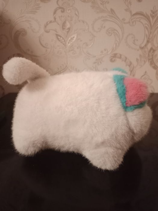 Продаю игрушечную пушистую кошку