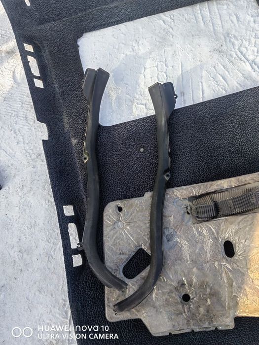 Продам Ауди  100 с4 запчасти