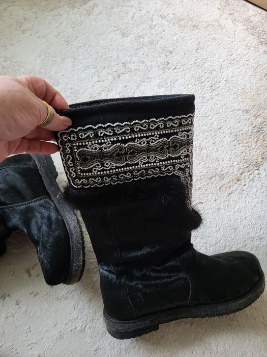 Продам унты натуральные