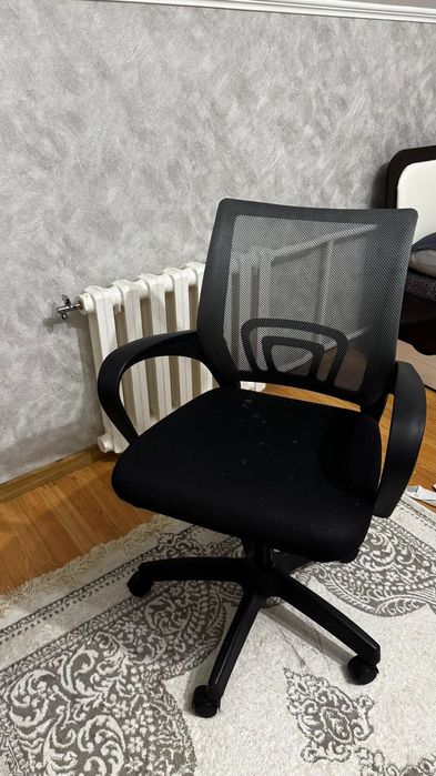 Продам стол и стул срочно!