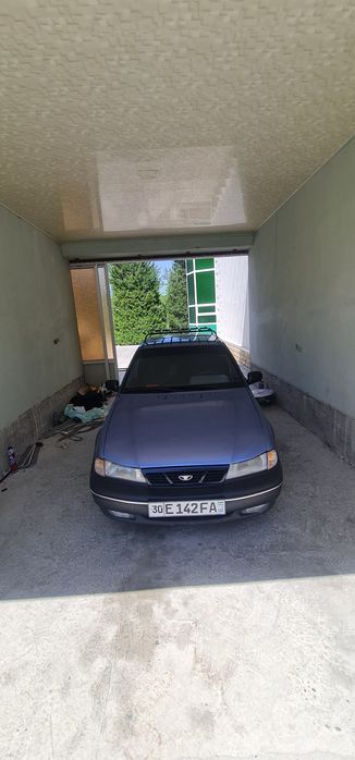 Ko'k Daewoo nexia 1