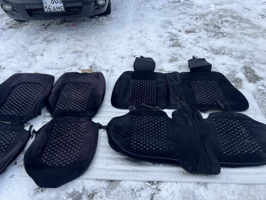 Продам чехлы на  авто