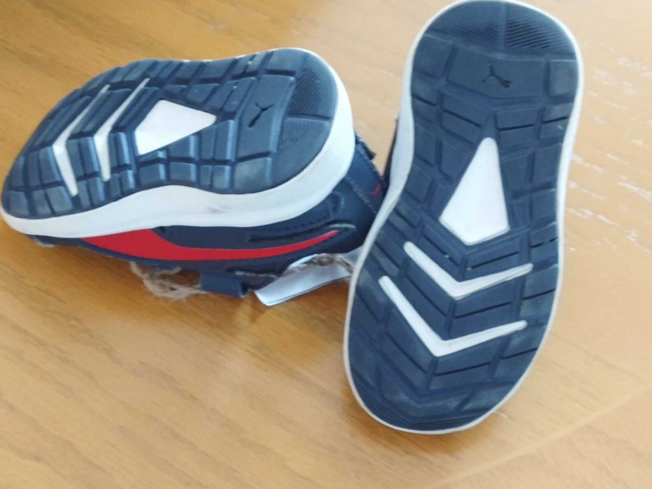 Детски маратонки PUMA за момче размер 21. Цена 25 лева.