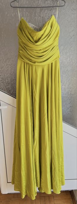 Уникални рокли за различни събития