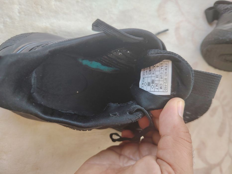 Черни маратонки 38 номер