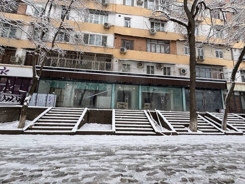 Продается нежилое помещение вдоль дороги! Хамза!