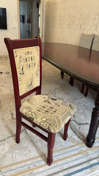 овальный стол на 10 персон