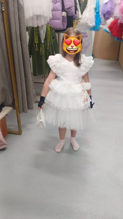 Продадим платье в идеальном состоянии. Девочка 6-7 лет