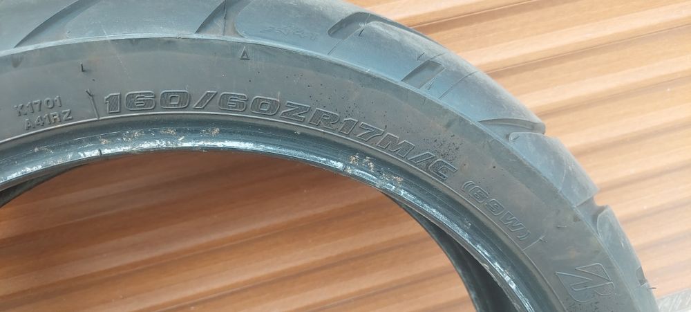 Продавам гуми за мотоциклет