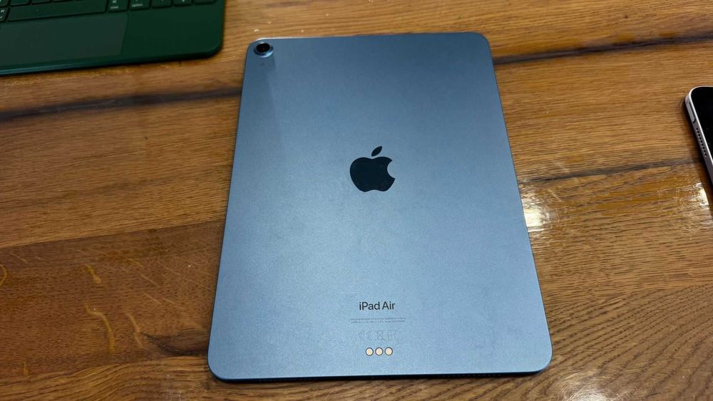 iPad Air 5 (M1) WI-FI 68 cicluri