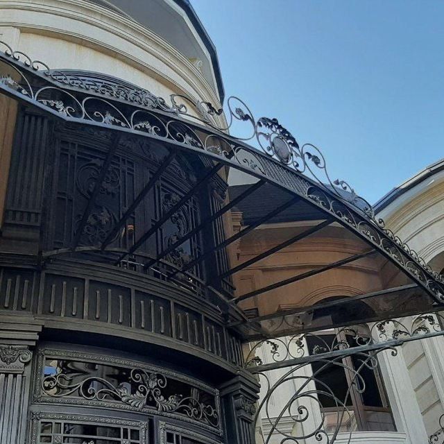 Монолитный поликарбонат MONOGLASS