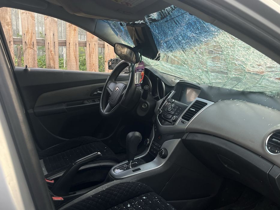 Продам chevrolet cruze