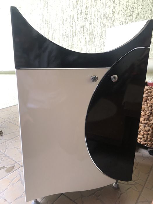 Vând lavoar, baterie, dulap