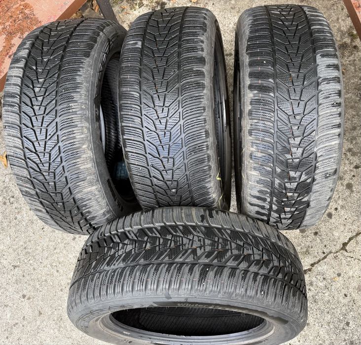 Зимни гуми 235/55/18 Hankook i*cept evo 3x